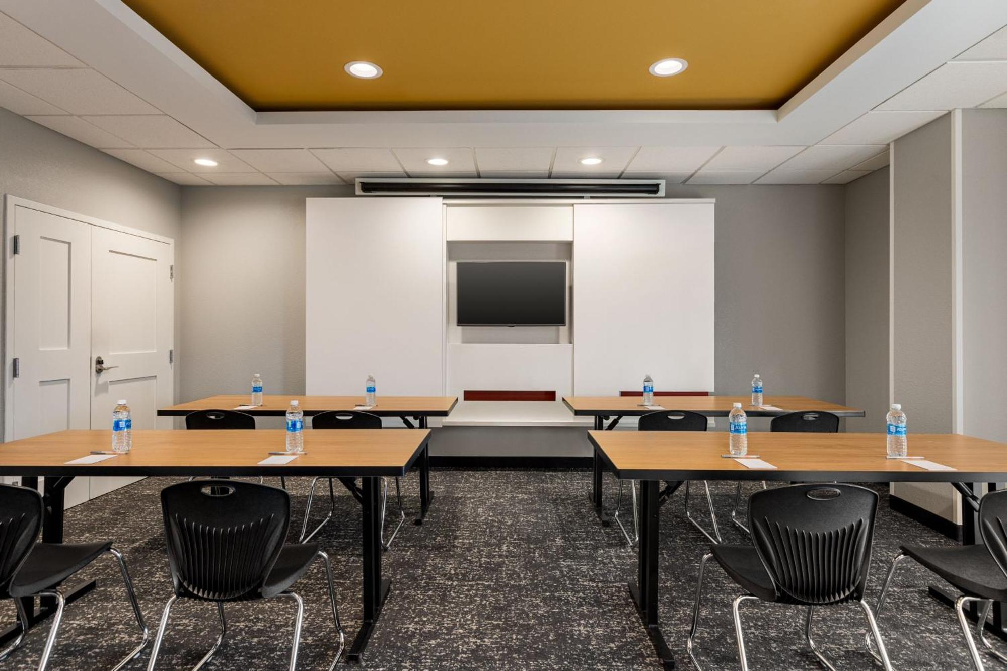 Towneplace Suites By Marriott Harrisburg West/Меканиксберг Экстерьер фото
