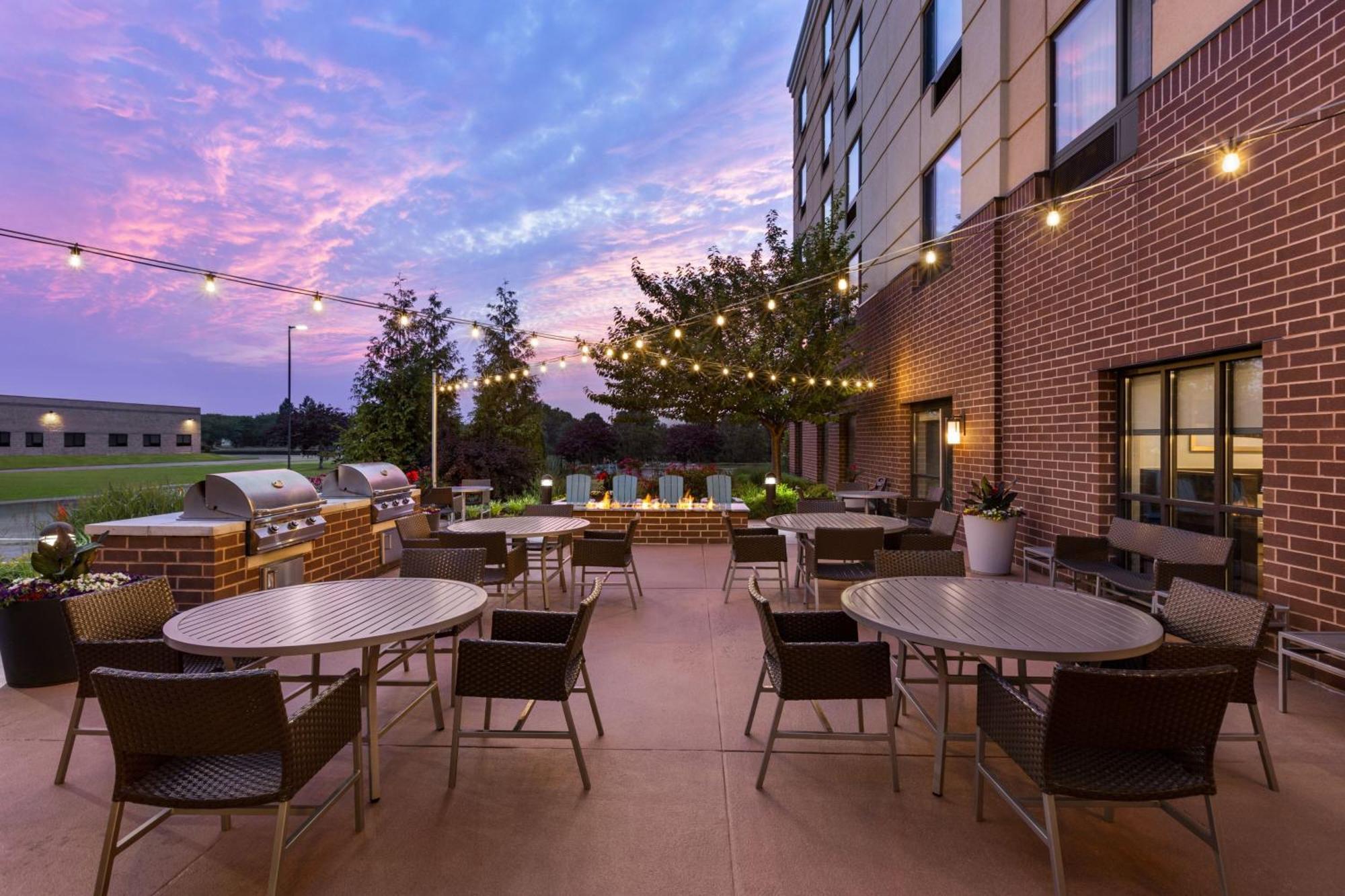 Towneplace Suites By Marriott Harrisburg West/Меканиксберг Экстерьер фото