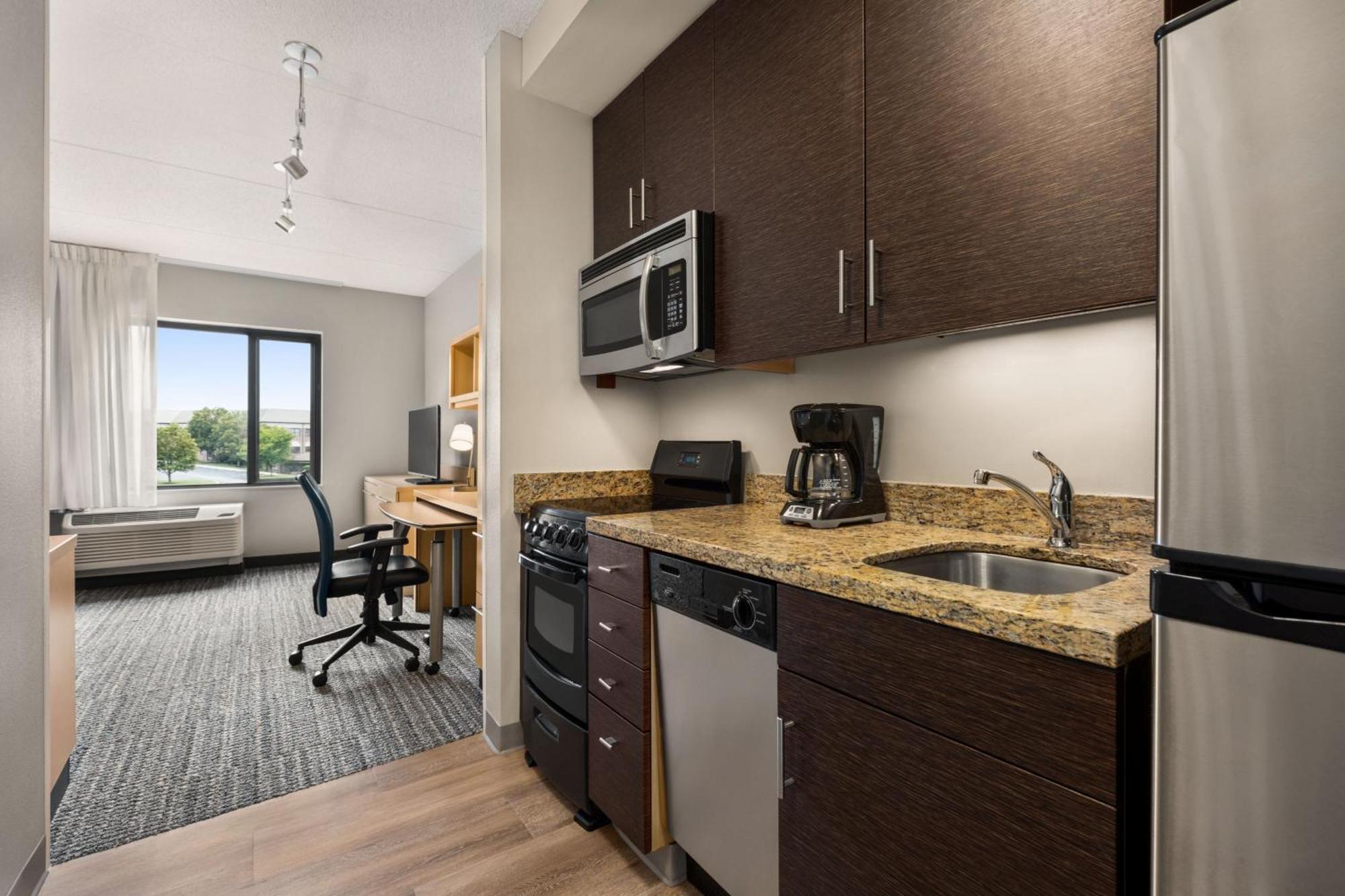 Towneplace Suites By Marriott Harrisburg West/Меканиксберг Экстерьер фото
